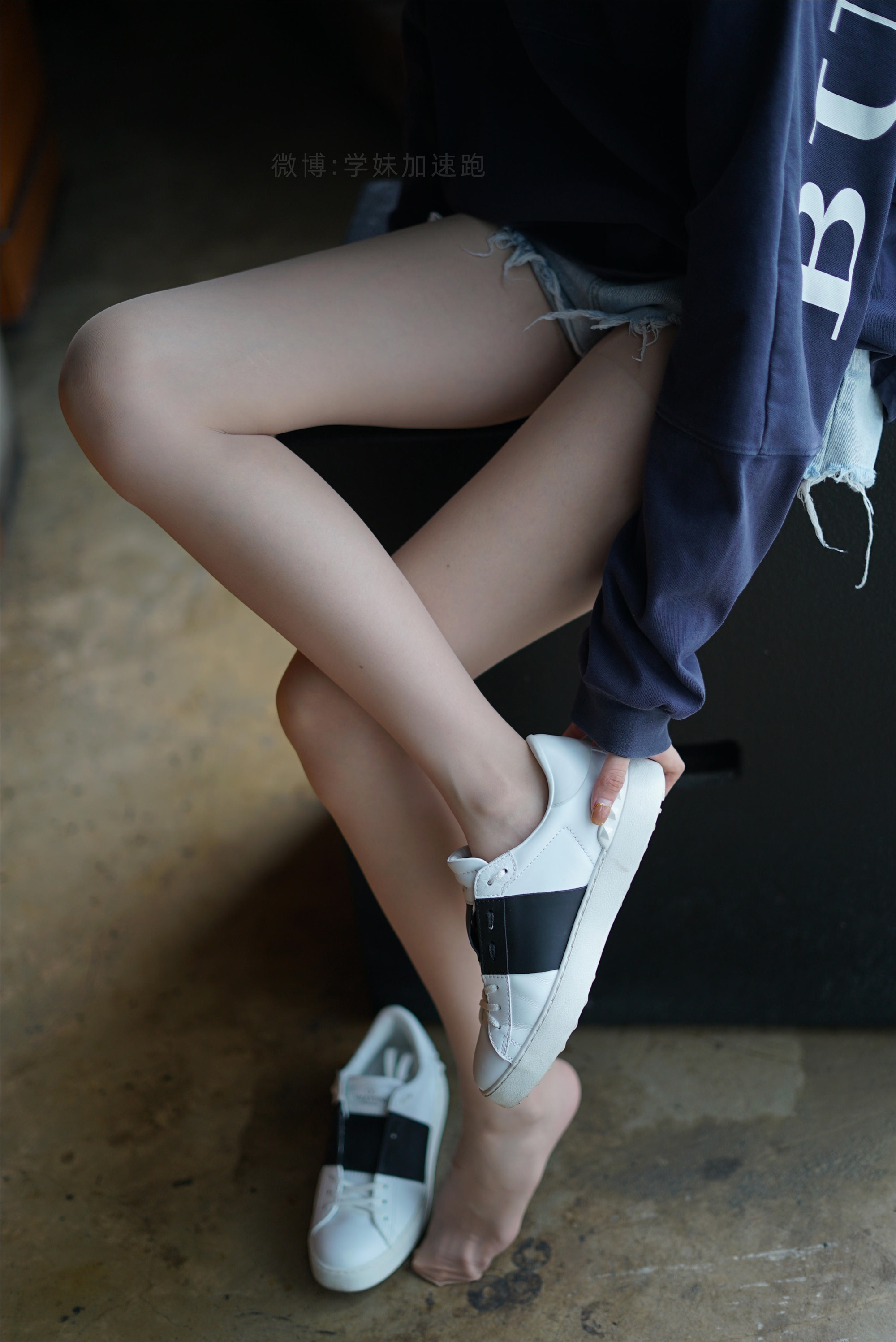 学妹加速跑 XM087《腿玩年的腿-九九》